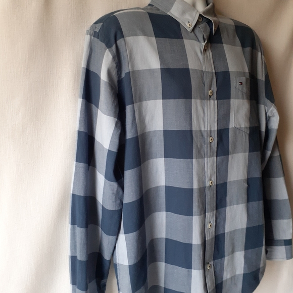 Tommy Hilfiger men's blue plaid long-sleeve button-down shirt size L - Picture 4 of 8